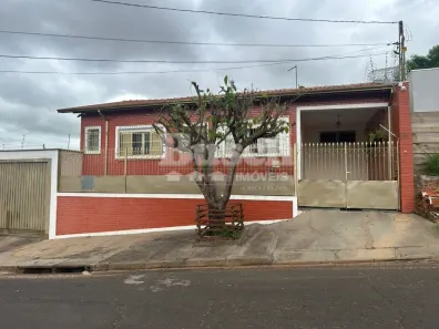Casa com 3 Quartos à venda, 208m² no Jardim Vânia Maria, Bauru