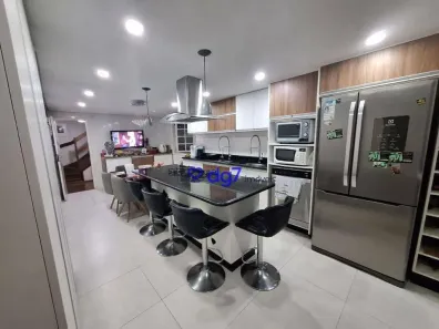 Casa de Condomínio com 5 Quartos à venda, 300m² no Jardim Rosa Maria, São Paulo