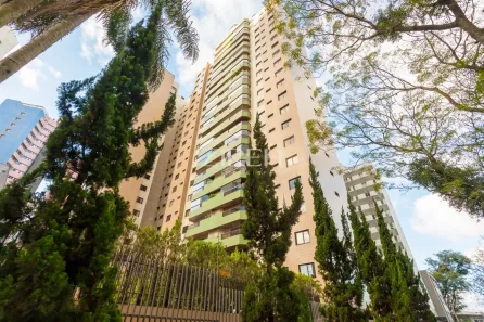 Apartamento com 3 Quartos para alugar, 140m² no Água Verde, Curitiba