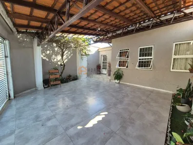 Casa com 3 Quartos à venda, 210m² no Vila Lavínia, Mogi das Cruzes