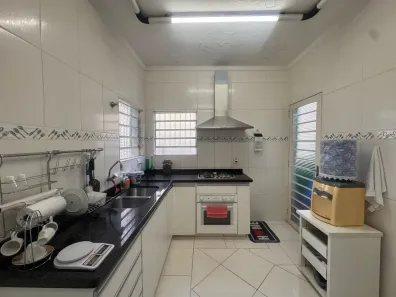 Casa com 2 Quartos à venda, 125m² no Jardim Nova Europa, Campinas