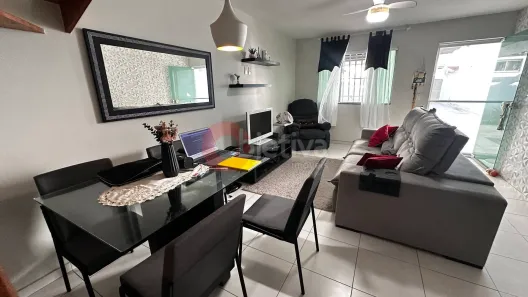 Casa de Condomínio com 2 Quartos à venda, 90m² no Peró, Cabo Frio
