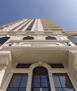 Apartamento com 4 Quartos à venda, 230m² no Meia Praia, Itapema