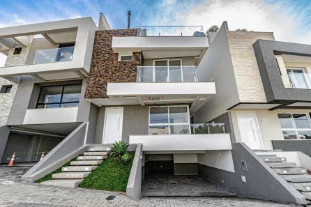 Casa de Condomínio com 3 Quartos à venda, 211m² no Santa Cândida, Curitiba