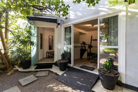 Casa com 4 Quartos para alugar, 210m² no Agronômica, Florianópolis