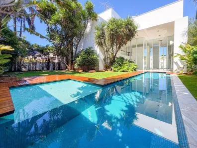 Sobrado com 4 Quartos para alugar, 600m² no Residencial Alphaville Flamboyant, Goiânia