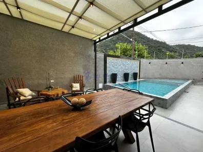 Casa com 4 Quartos à venda, 192m² no Canto do Forte, Praia Grande