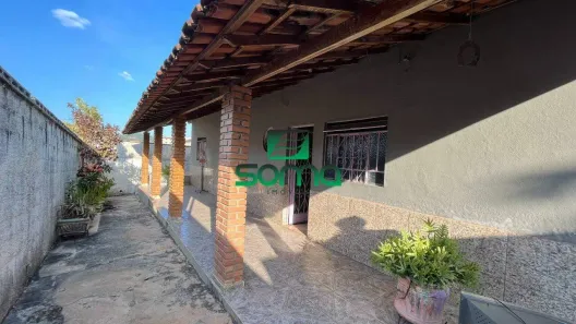 Casa com 2 Quartos à venda, 90m² no Célvia, Vespasiano