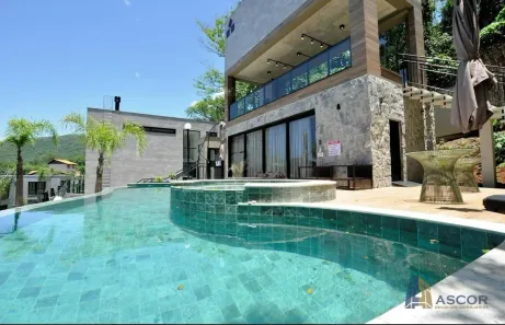 Casa de Condomínio com 3 Quartos à venda, 196m² no Lagoa da Conceição, Florianópolis