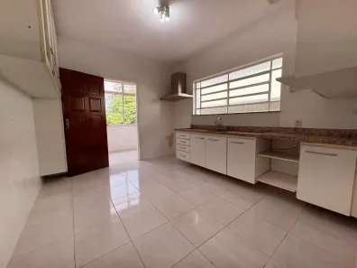 Casa de Condomínio com 4 Quartos para alugar, 150m² no Jardim Olympia, São Paulo