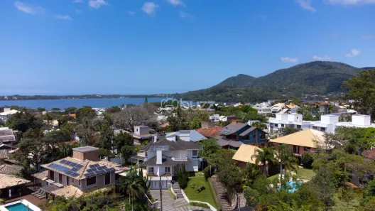 Casa de Condomínio com 4 Quartos à venda, 343m² no Lagoa da Conceição, Florianópolis
