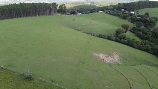 Fazenda/Sítio com 3 Quartos à venda, 85m² no Área Rural de Itapetininga, Itapetininga