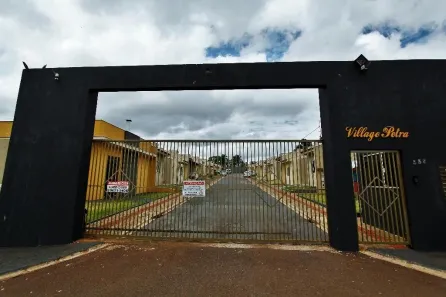 Casa de Condomínio com 3 Quartos para alugar, 75m² no Sabará III, Londrina
