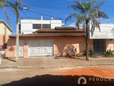 Casa com 3 Quartos para alugar, 220m² no Setor Sudoeste, Goiânia