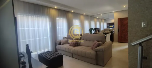 Sobrado com 3 Quartos à venda, 250m² no Loteamento Villa Branca, Jacareí
