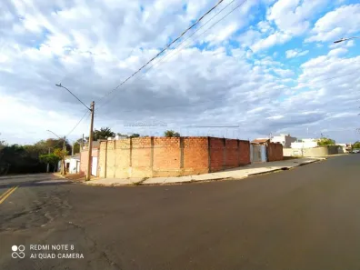 Lote/Terreno à venda, 204m² no Jardim Indaiá, Araraquara