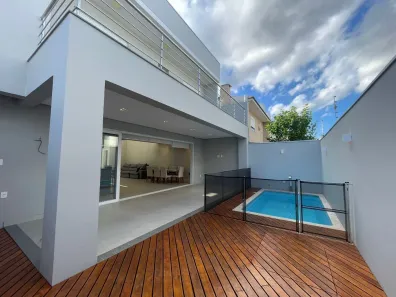 Sobrado com 3 Quartos à venda, 213m² no Estância Velha, Canoas