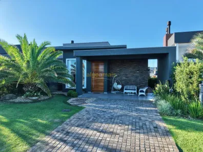 Casa de Condomínio com 4 Quartos à venda, 190m² no Rainha do Mar, Xangri-Lá