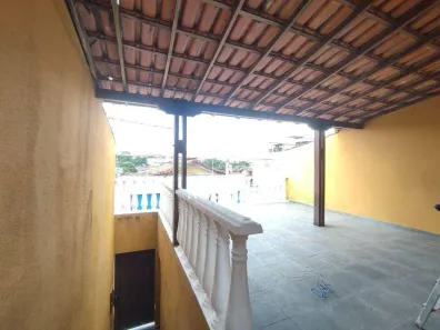 Casa com 2 Quartos para alugar, 100m² no Planalto, Belo Horizonte