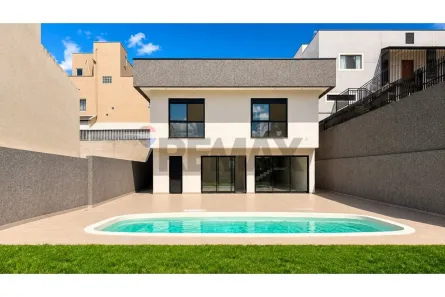 Casa com 3 Quartos à venda, 257m² no Boqueirão, Curitiba