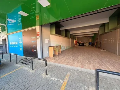 Sala Comercial para alugar, 200m² no Vila Nova, Joinville