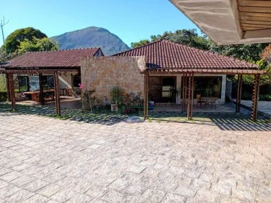 Casa com 4 Quartos à venda, 503m² no Parque São Luiz, Teresópolis