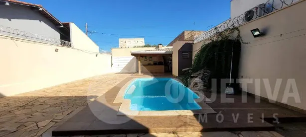 Casa com 3 Quartos à venda, 220m² no Daniel Fonseca, Uberlândia