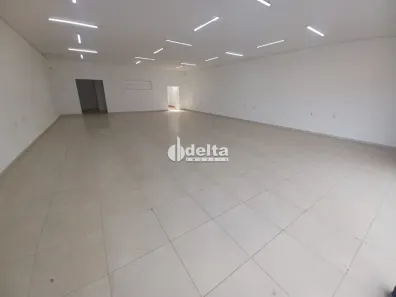 Ponto Comercial para alugar, 238m² no Granada, Uberlândia