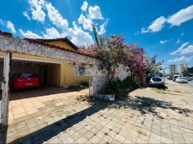Casa com 4 Quartos à venda, 228m² no Jardim América, Goiânia