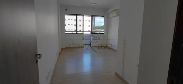 Sala Comercial para alugar, 72m² no Jardim São Dimas, São José dos Campos