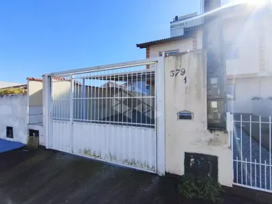 Casa com 2 Quartos para alugar, 61m² no Centro, Palhoça