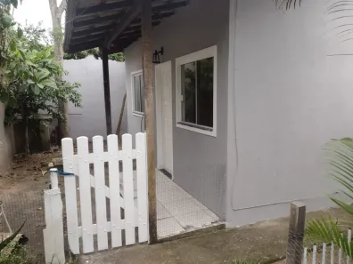 Casa com 2 Quartos para alugar, 65m² no Caminho de Búzios, Cabo Frio