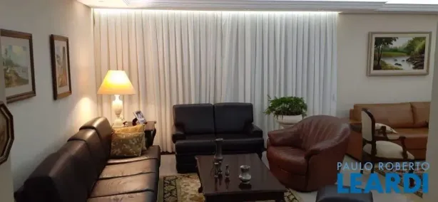 Apartamento com 3 Quartos à venda, 210m² no Santa Cecília, São Paulo