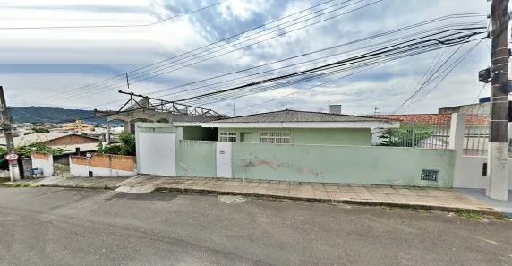 Casa com 3 Quartos à venda, 170m² no Serraria, São José