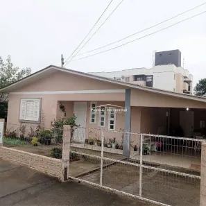 Casa com 3 Quartos à venda, 300m² no Coloninha, Araranguá