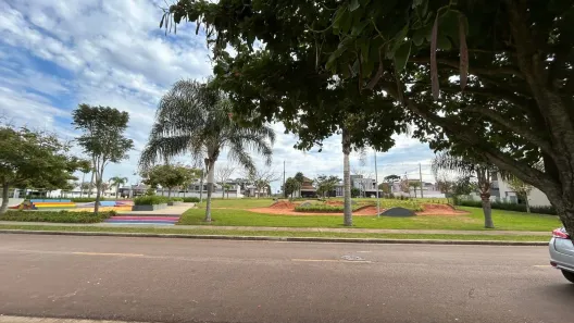 Lote/Terreno à venda, 303m² no Jardim Carvalho, Ponta Grossa