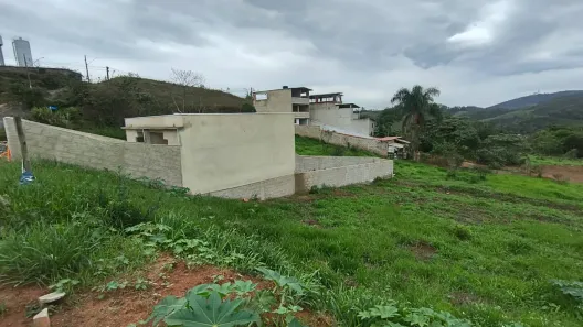 Lote/Terreno à venda, 308m² no Filgueiras, Juiz de Fora