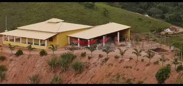 Fazenda/Sítio com 4 Quartos à venda, 450m² no Bicuíba, Raul Soares