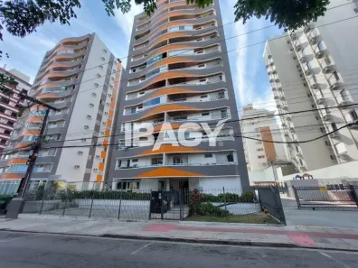 Apartamento com 3 Quartos para alugar, 113m² no Centro, Florianópolis