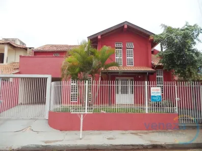 Casa com 3 Quartos à venda, 170m² no Coliseu, Londrina