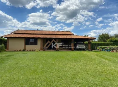 Fazenda/Sítio com 3 Quartos à venda, 2272m² no , Cajuru