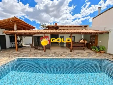 Casa com 3 Quartos à venda, 300m² no Morada da Colina, Uberlândia