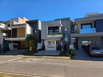 Casa de Condomínio com 3 Quartos à venda, 145m² no Santa Cândida, Curitiba
