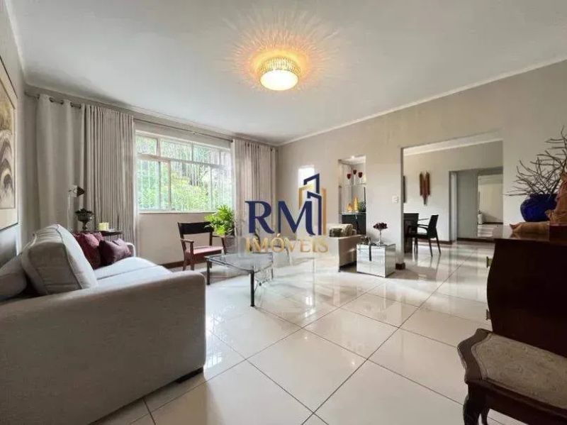 Apartamento com 4 quartos — Santo Antônio, Belo Horizonte