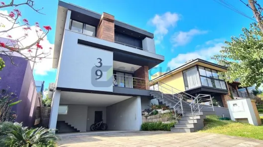 Casa de Condomínio com 3 Quartos à venda, 307m² no São Lucas, Viamão