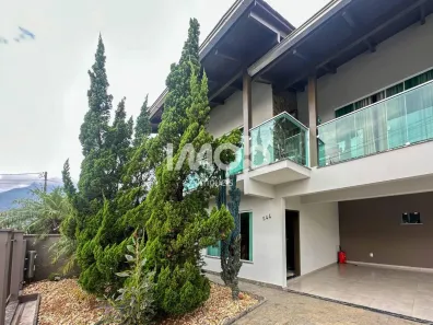 Casa com 3 Quartos à venda, 204m² no Centenário, Jaraguá do Sul