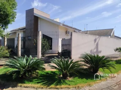 Casa com 4 Quartos à venda, 245m² no Jardim Dias I, Maringá