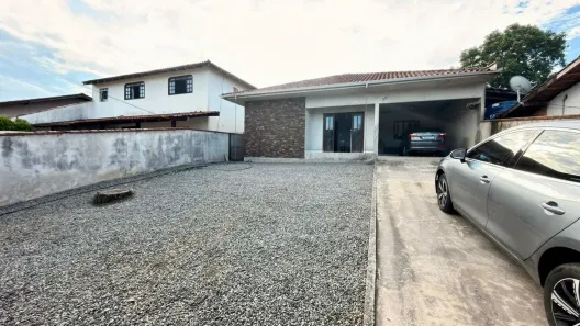 Casa com 3 Quartos à venda, 140m² no Parque Guarani, Joinville