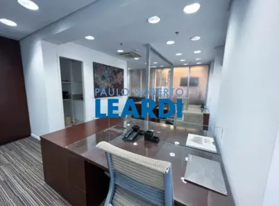 Sala Comercial com 3 Quartos à venda, 100m² no Vila Olímpia, São Paulo