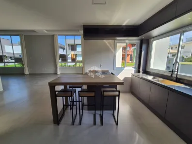 Casa com 3 Quartos à venda, 252m² no São João do Rio Vermelho, Florianópolis